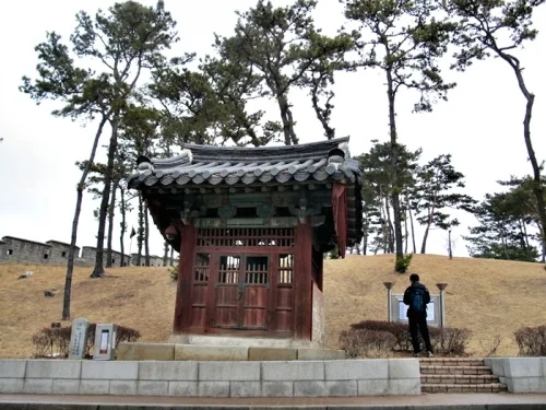 진각국사(眞覺國師)비는 우리를 반겼다