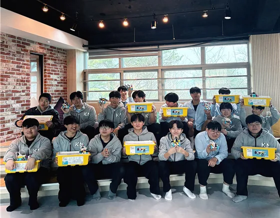 고교 교실이 곧 R&amp;D 센터… 경민IT고, ‘준-경력자’육성하는 하이엔드 캡스톤 디자인 수업