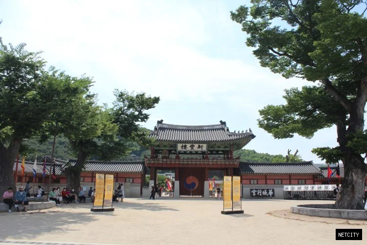 만 가지 보물, 수원 여행